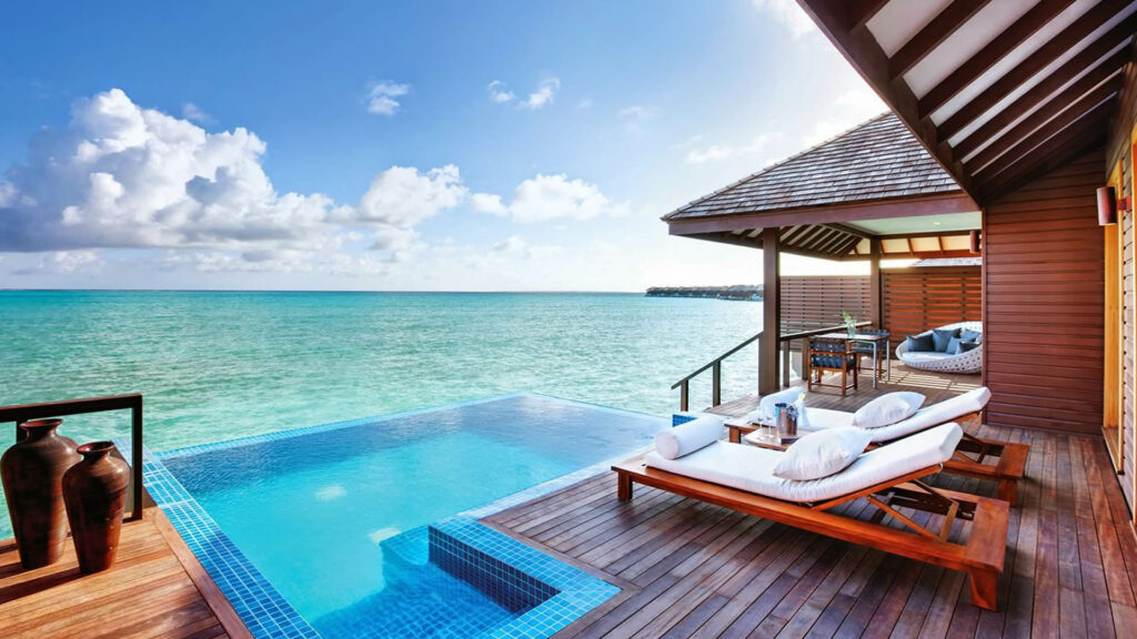 private-infinity-plunge-pool-maldives